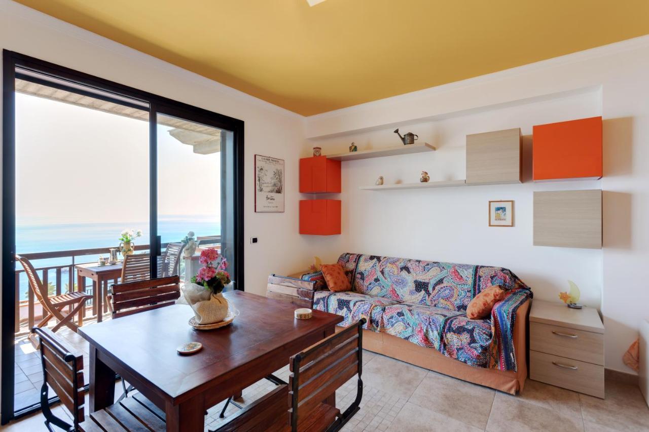 Taormina Panoramic Seaview Apartment Bagian luar foto