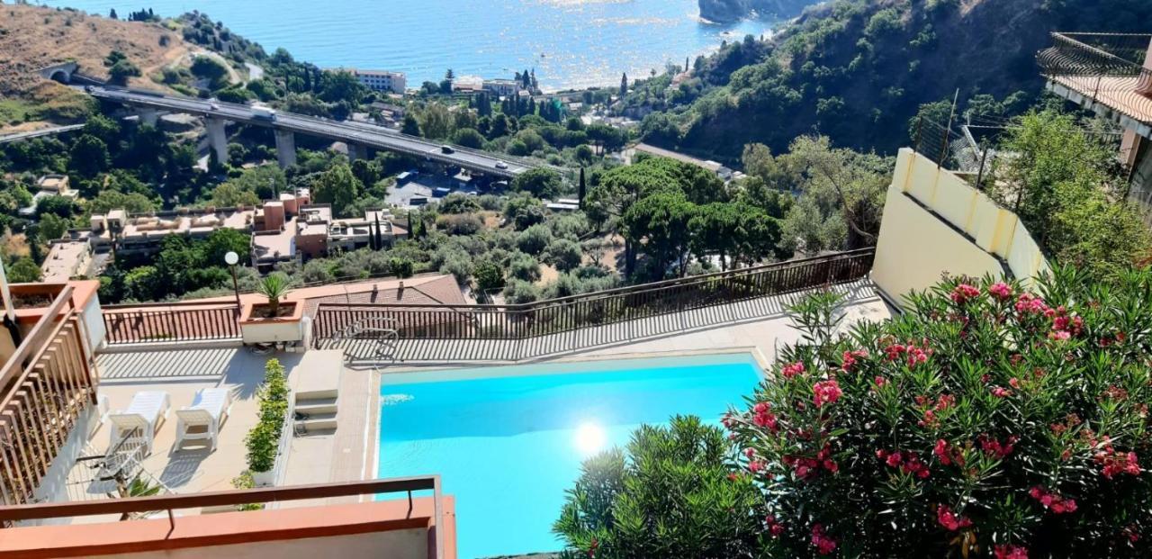 Taormina Panoramic Seaview Apartment Bagian luar foto